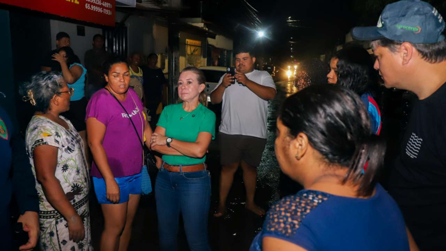Prefeitura presta atendimento imediato às famílias atingidas pelas fortes chuvas deste domingo  