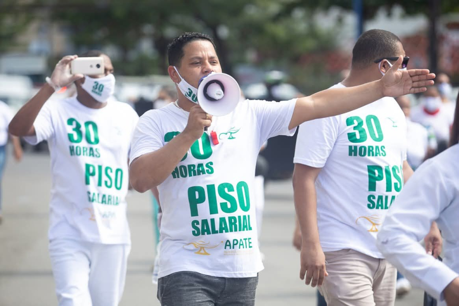 Governo recua e categoria da enfermagem sofre novo golpe com parecer de Haddad contra a PEC 19