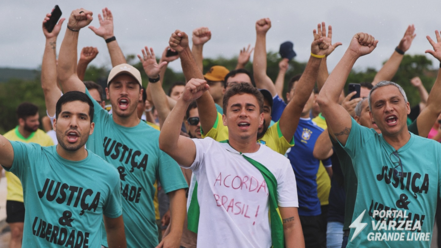 Caminhada liderada por Nikolas Ferreira reacende debate político e mobiliza a direita nacional