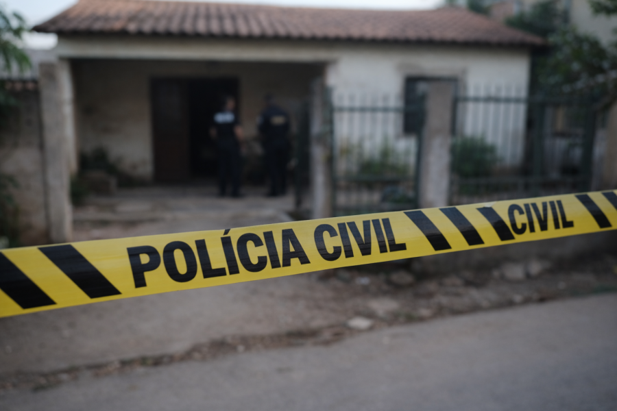 Homem é encontrado morto dentro de residência em Várzea Grande