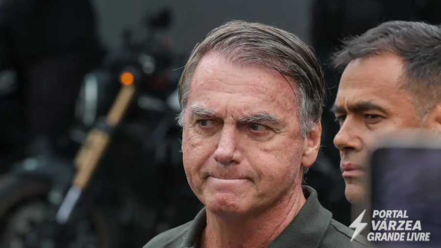 Bolsonaro passa mal na Papudinha e volta a ser monitorado por equipe médica, afirma Carlos Bolsonaro