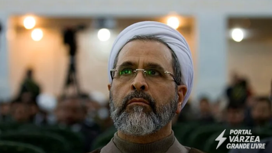 Irã nomeia aiatolá para comandar o país até a escolha de novo líder supremo