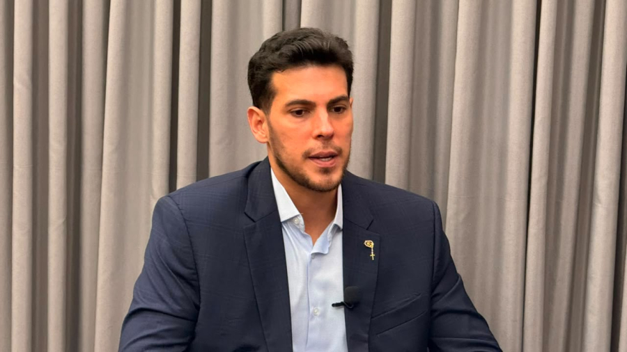 Charles cobra transparência na Câmara de Várzea Grande e questiona falta de respostas a vereadores