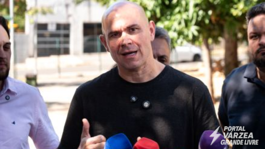 Abilio ataca aliança entre PL e MDB e afirma: “Juntar Jayme, Riva e Emanuel não ganha eleição”