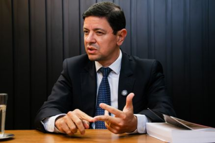 Crime organizado se sofisticou e já recruta profissionais em bons empregos, alerta promotor de MT